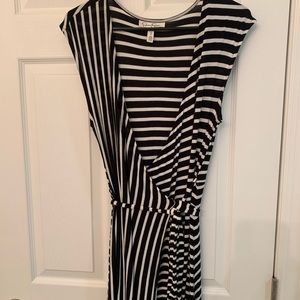 Jessica Simpson Dresses - Jessica Simpson Maternity Maxi Dress Jessica Simpson Dresses - Jessica Simpson Maternity Maxi Dress